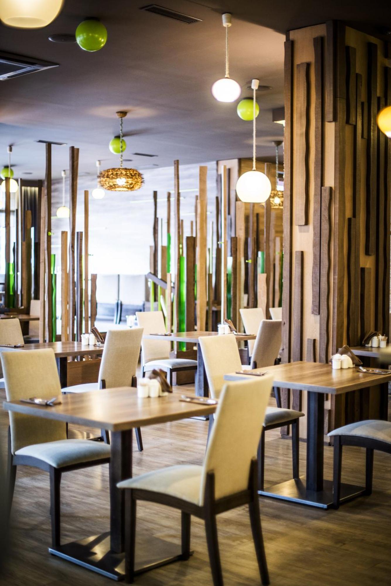 Hotel Elegance Sumperk Luaran gambar