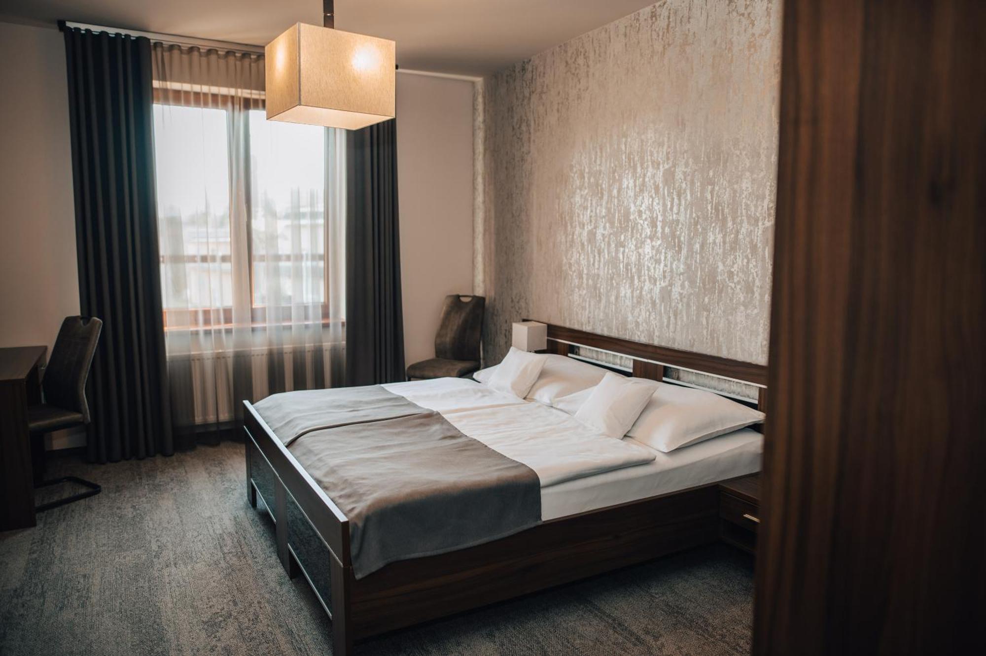 Hotel Elegance Sumperk Luaran gambar