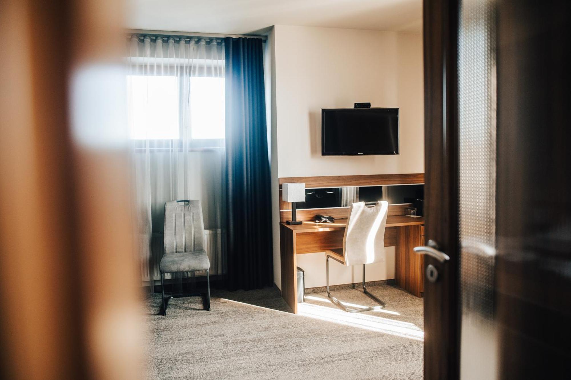 Hotel Elegance Sumperk Luaran gambar