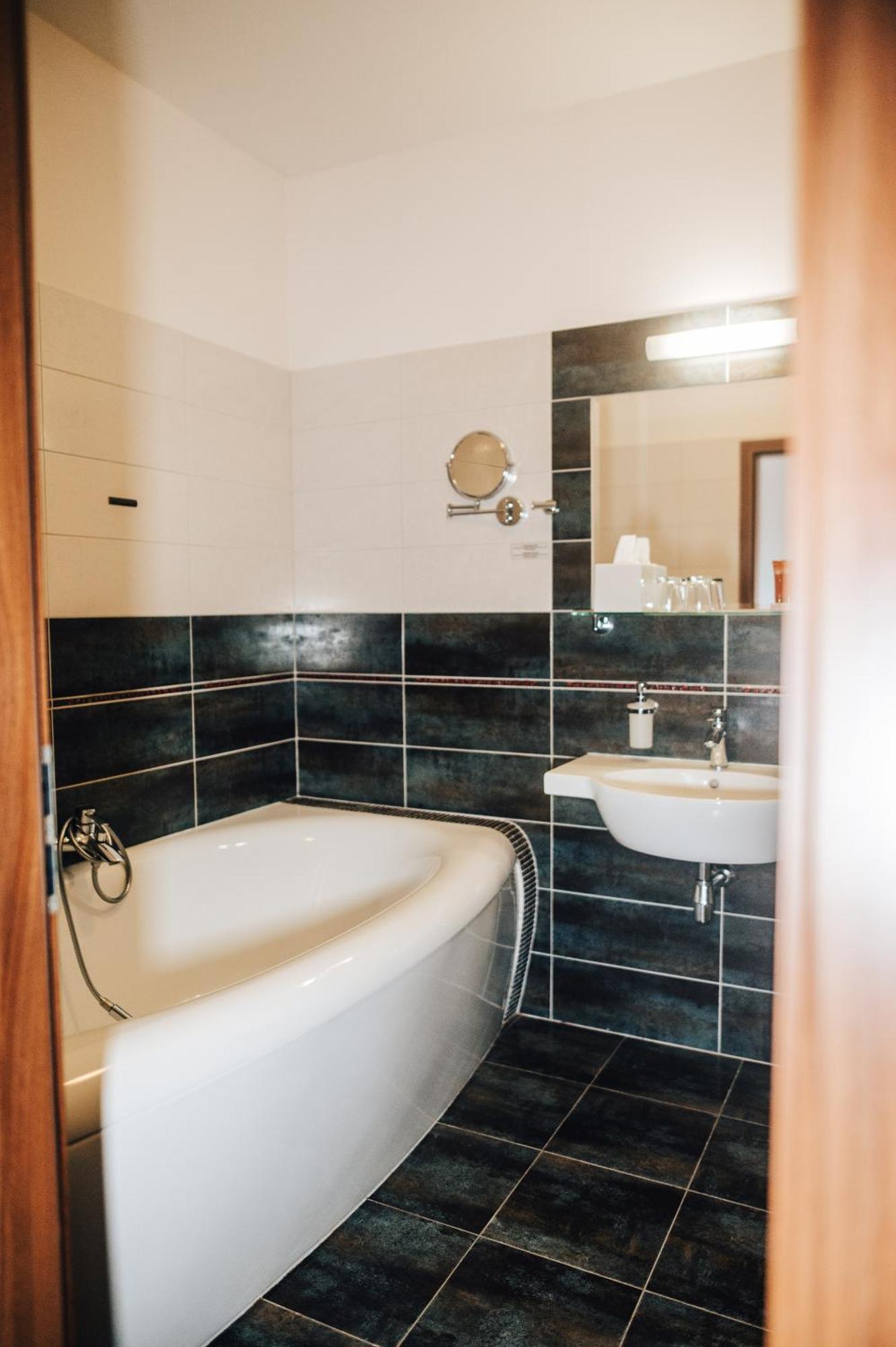 Hotel Elegance Sumperk Luaran gambar
